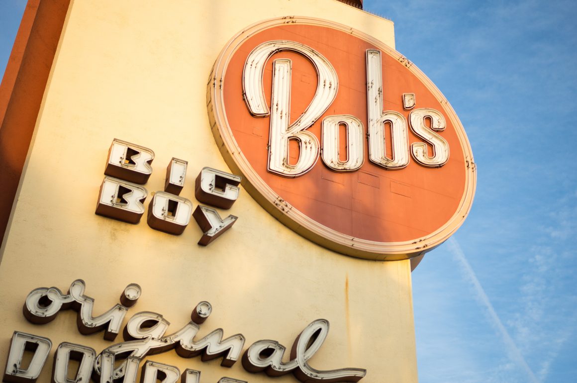 LOCATION BOB’S BIG BOY, CALIFORNIA Photo Basecamp