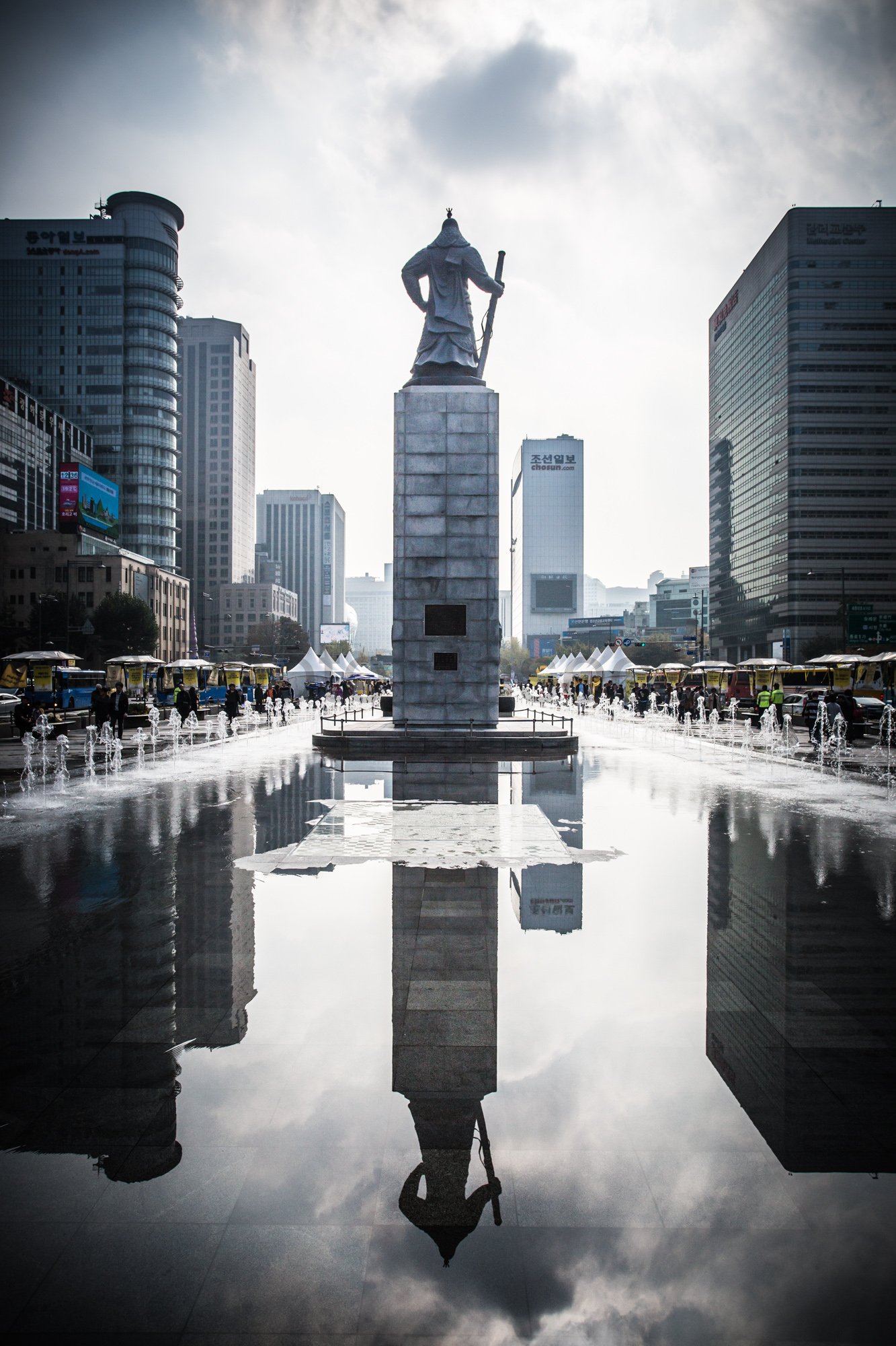 Statue of Admiral Yi Sun Shin in South Korea Statue of Admiral Yi Sun Shin in South Korea